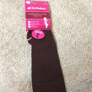 Dr. Motion knee hi compression socks